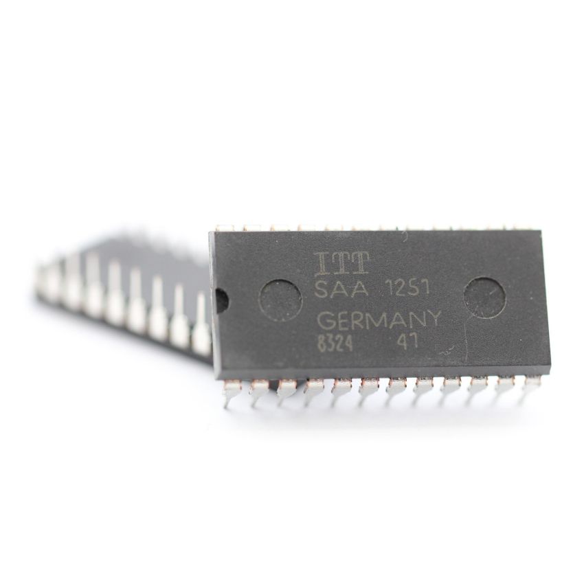 SAA1251 INTEGRATED CIRCUIT DIP-24