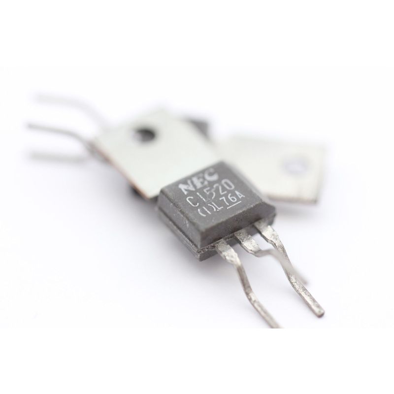 2SC1520  TRANSISTOR TO-202 C1520